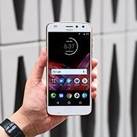 รีวิว Moto Z2 Play ตัวเครื่องสุดบาง รองรับการใช้งาน 2 ซิมการ์ดแยกช่อง MicroSD ทำงานยาวนานด้วยแบตฯ 3000 mAh 