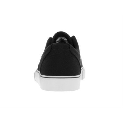 Nike SB Clutch Skateboarding Shoes