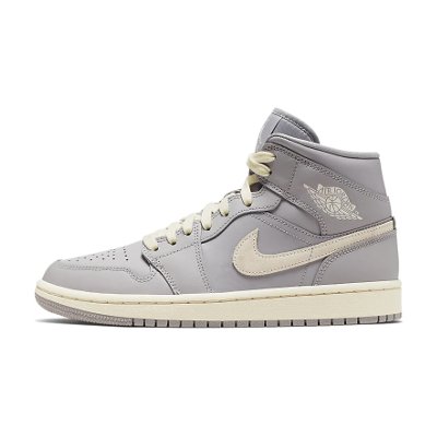 Nike Air Jordan 1 Mid Basketball Shoes