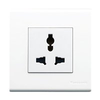 ราคา Panasonic Universal Receptacle with Cover เต้ารับไฟฟ้านานาชาติ พร้อมฝา รุ่น WEBP1041W