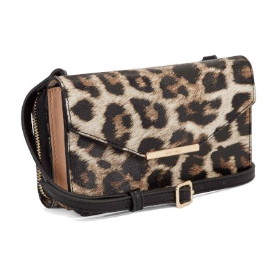 Nine West Girl On The Go Mini Crossbody Flap กระเป๋าสะพายข้าง