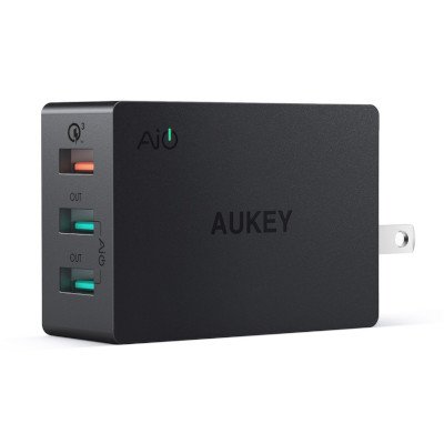 Aukey หัวปลั๊กชาร์จเร็ว 3 Port USB 3.0 Travel Charger รุ่น PA-T14