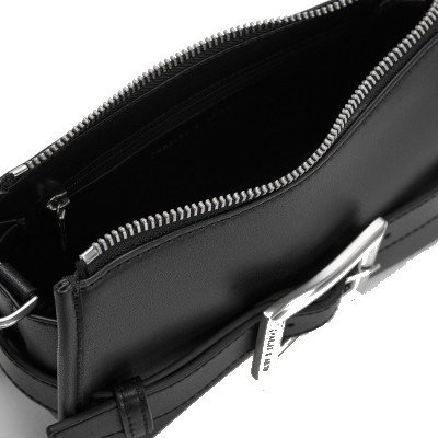 Charles & Keith Xanthe Chunky Chain Shoulder Bag กระเป๋าสะพายไหล่