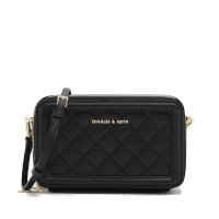 ราคา Charles & Keith Quilted Boxy Long Wallet กระเป๋าสตางค์