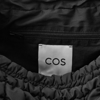 COS Quilted Oversized Shoulder Bag กระเป๋าสะพายไหล่