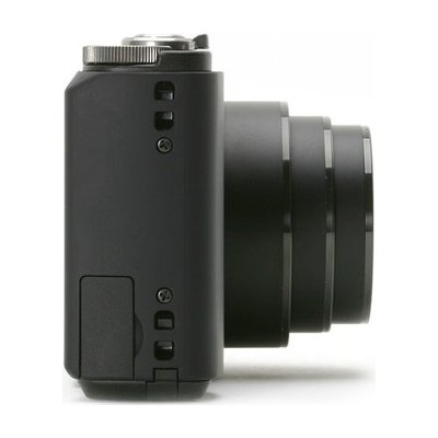 Ricoh Caplio R8 Compact Digital Camera