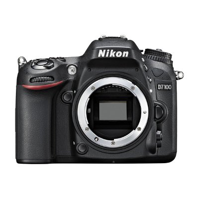 Nikon D7100 DSLR Camera with 18-140mm Lens
