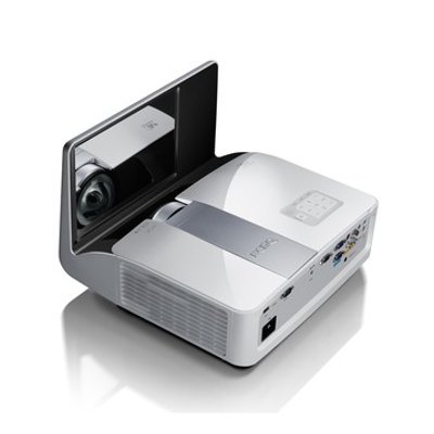 BenQ Ultra Short-Throw Network Projector รุ่น MX850UST