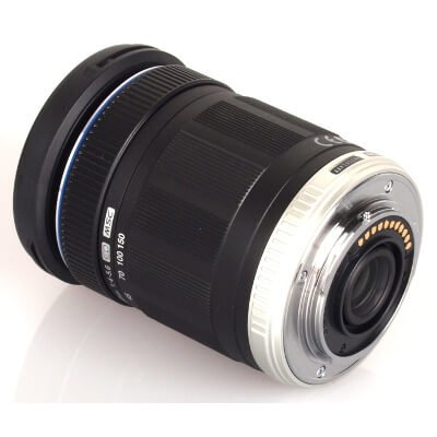 Olympus ED 40-150 MM. F/4.0-5.6