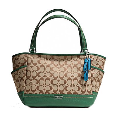 Coach 23297 Park Signature Carrie Handbag กระเป๋าถือ