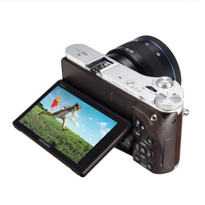 Samsung NX300 Mirrorless Digital Camera