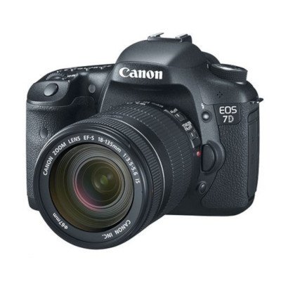 Canon EOS 7D EF-S 18-135mm IS